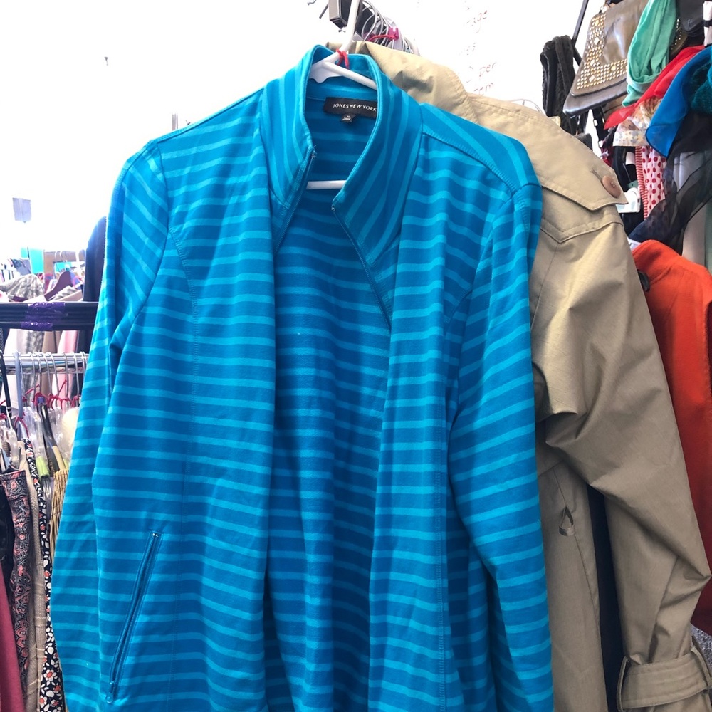 Zip up stretchy light jog jacket